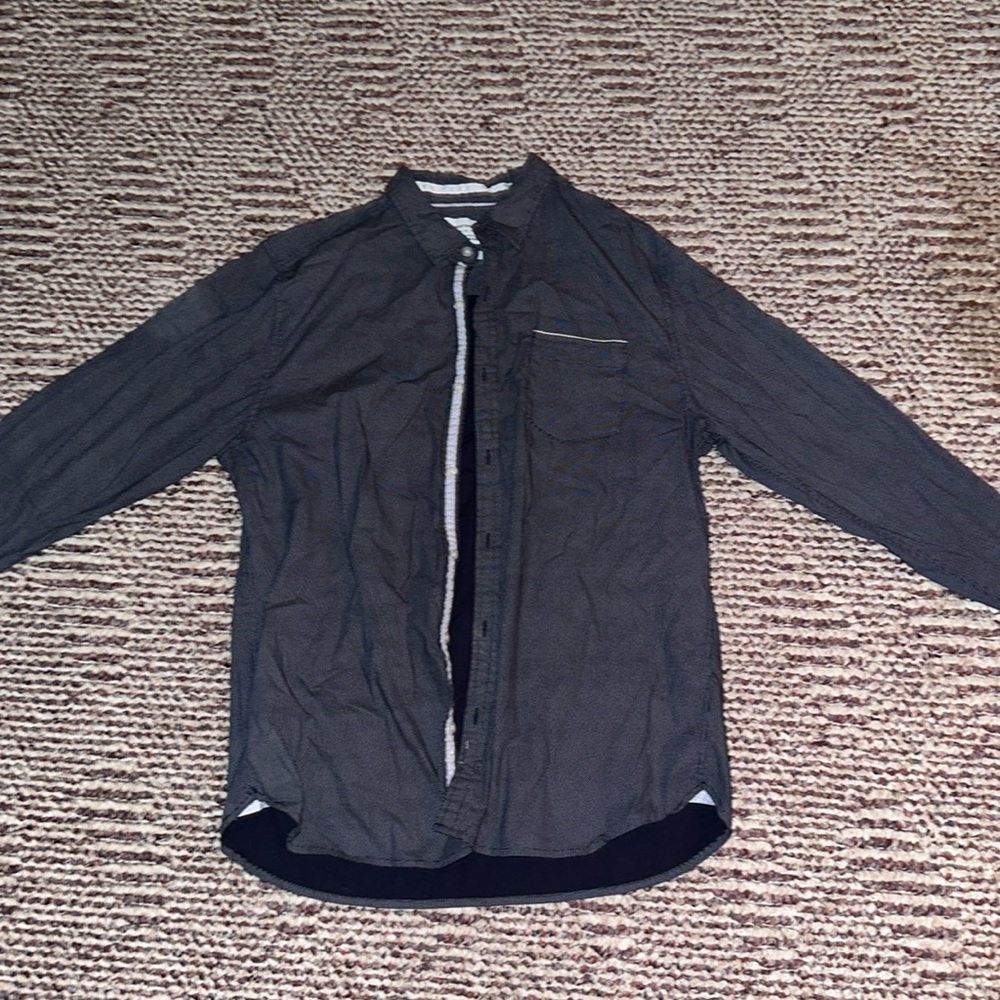 Men’s button up, collared shirt, navy blue, size extra large, stretch fabric.